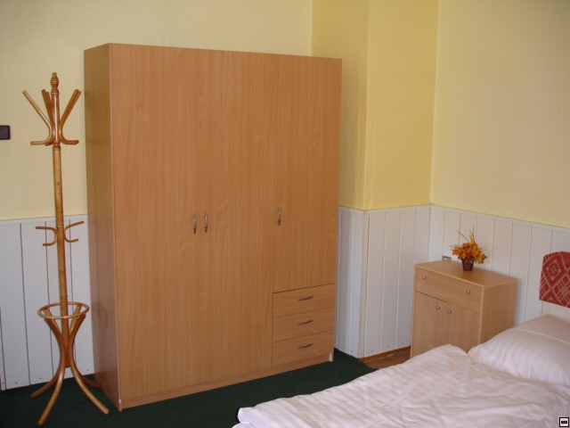 img00018.jpg